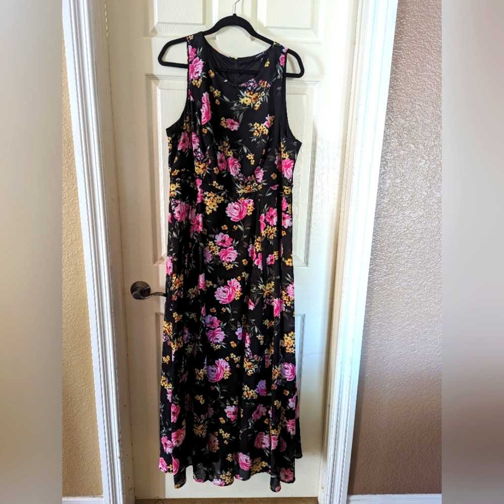 Torrid Floral Maxi Dress Size 18
